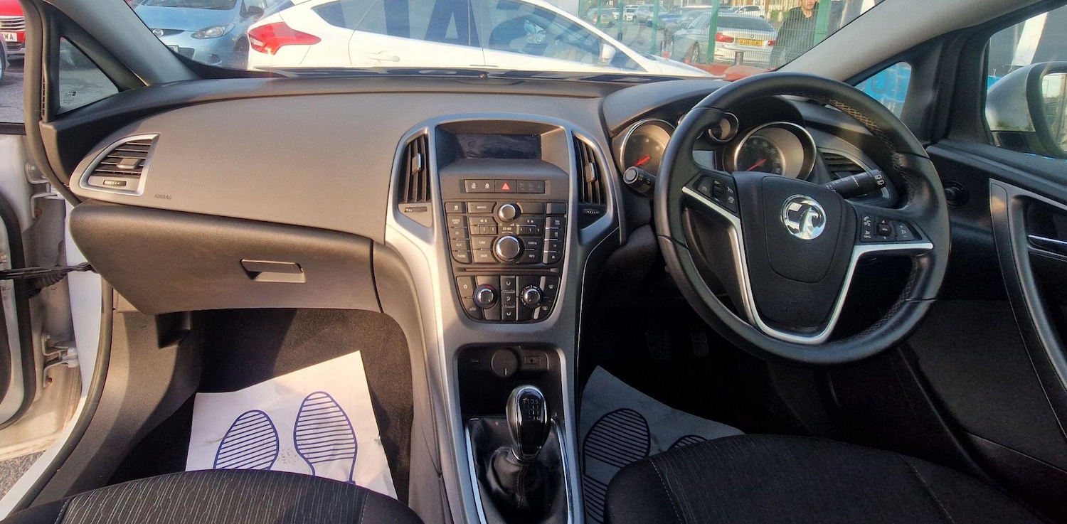 Used Vauxhall Astra GTC 2013 for sale - 76753115: Photo 27