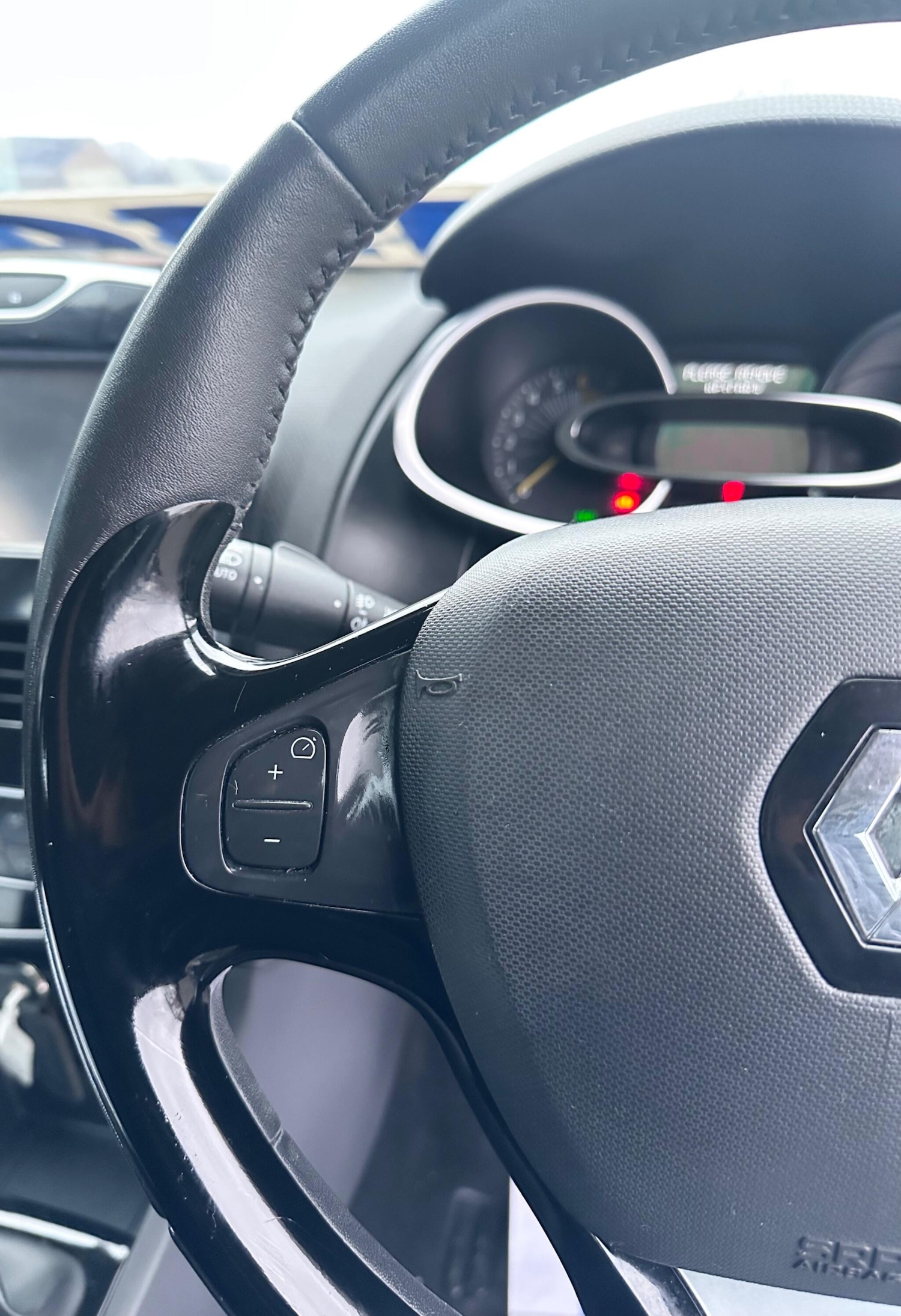 Used Renault Clio for sale - 77753064: Photo 46