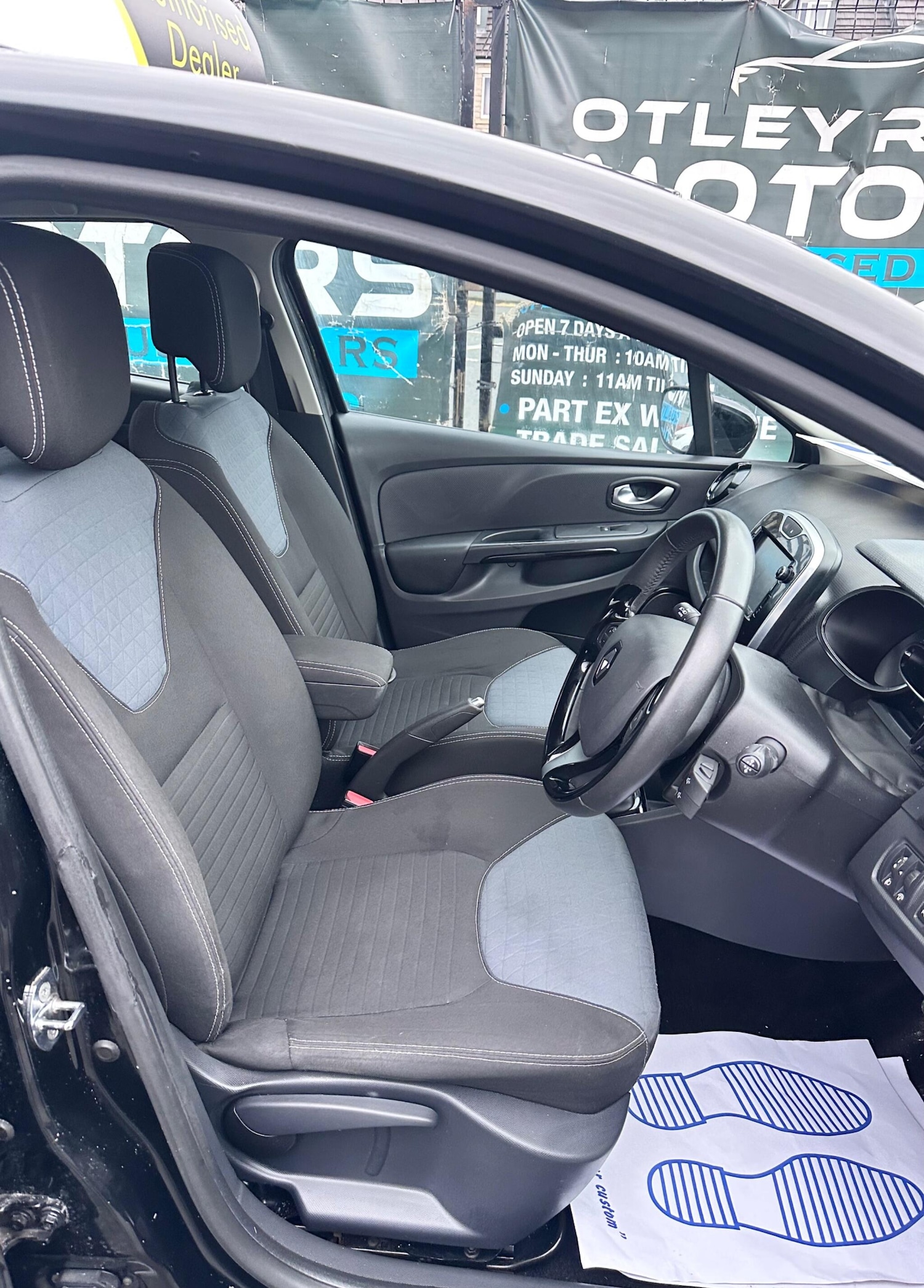 Used Renault Clio for sale - 77753064: Photo 8