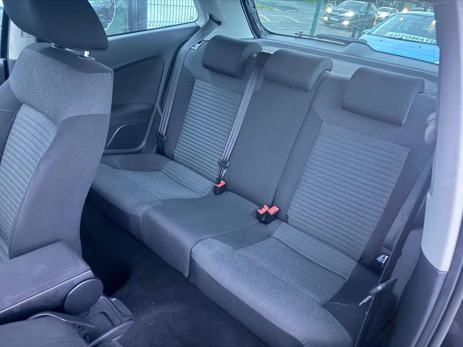 Used Volkswagen Polo 2011 for sale - 76633205: Photo 11