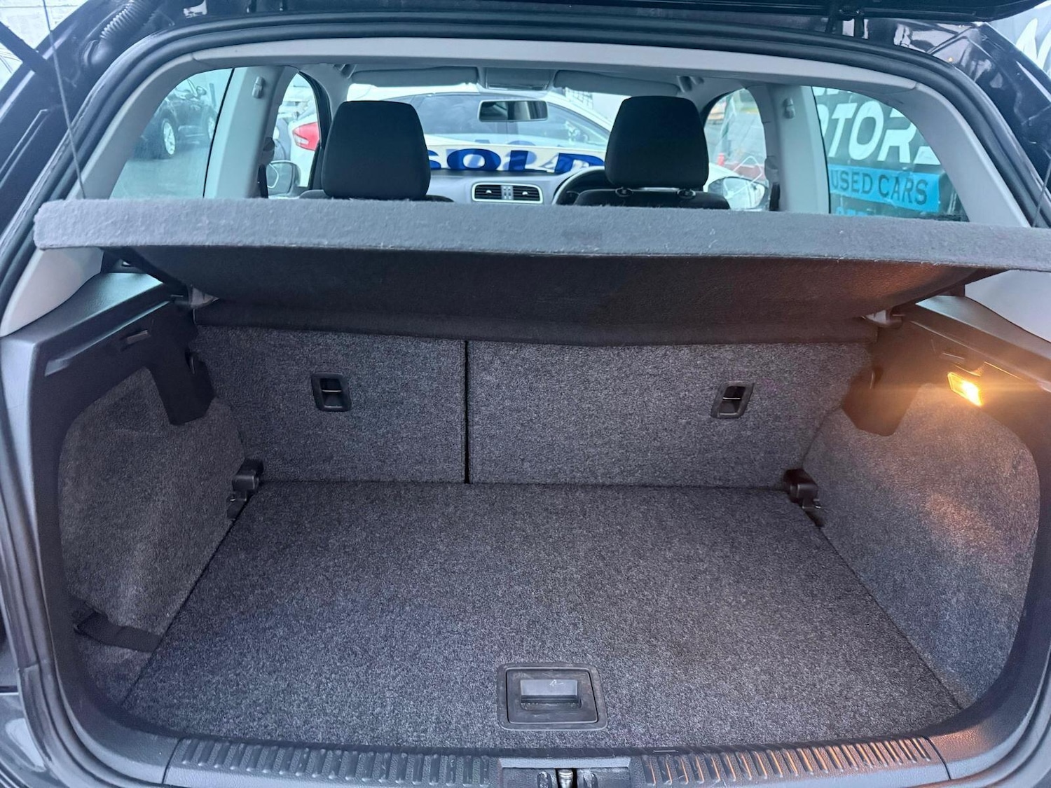 Used Volkswagen Polo 2011 for sale - 76633205: Photo 16