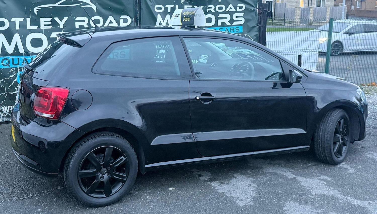 Used Volkswagen Polo 2011 for sale - 76633205: Photo 25