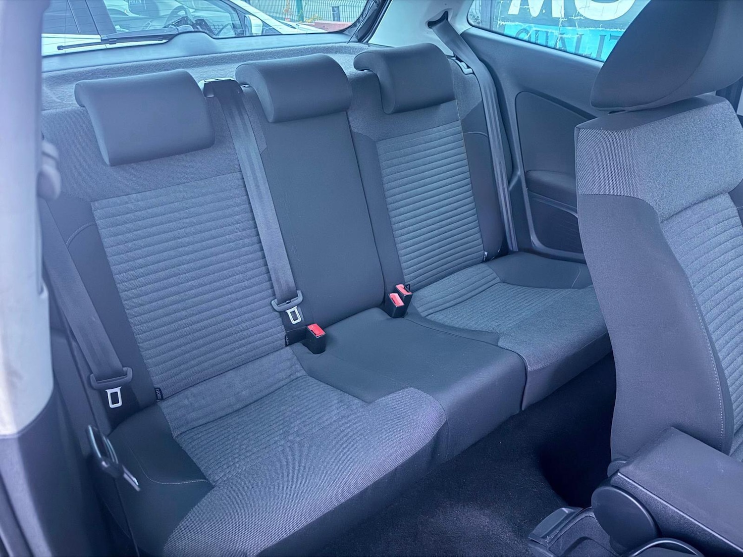 Used Volkswagen Polo 2011 for sale - 76633205: Photo 9