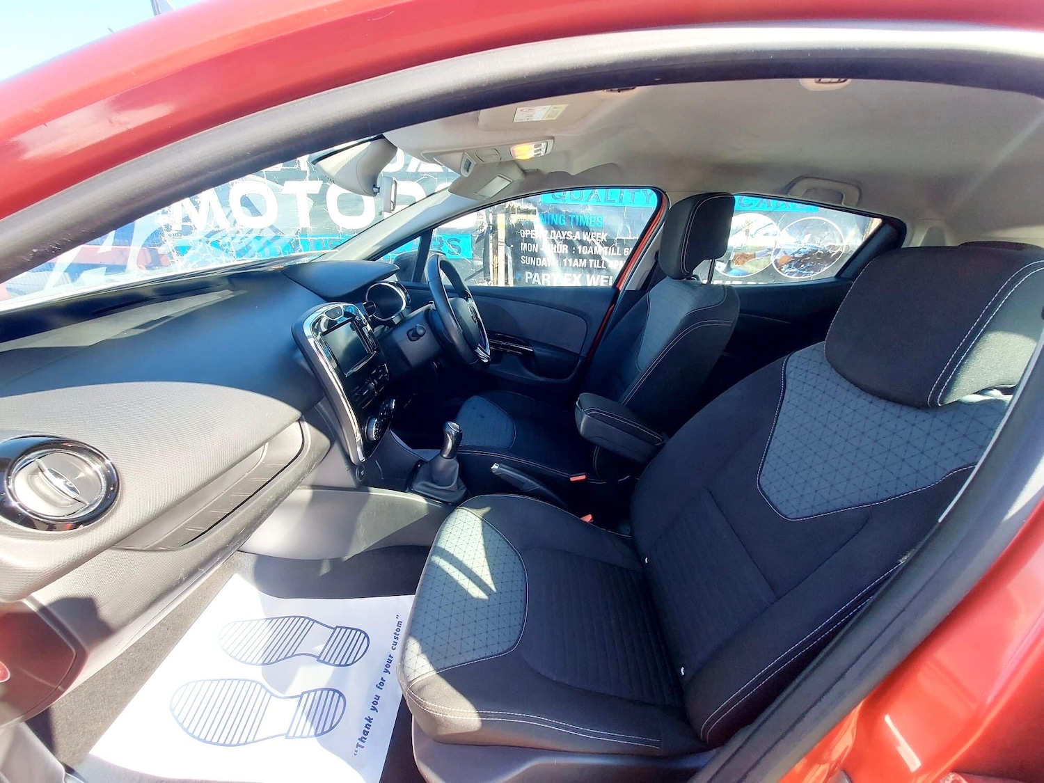 Used Renault Clio 2014 for sale - 77993576: Photo 30