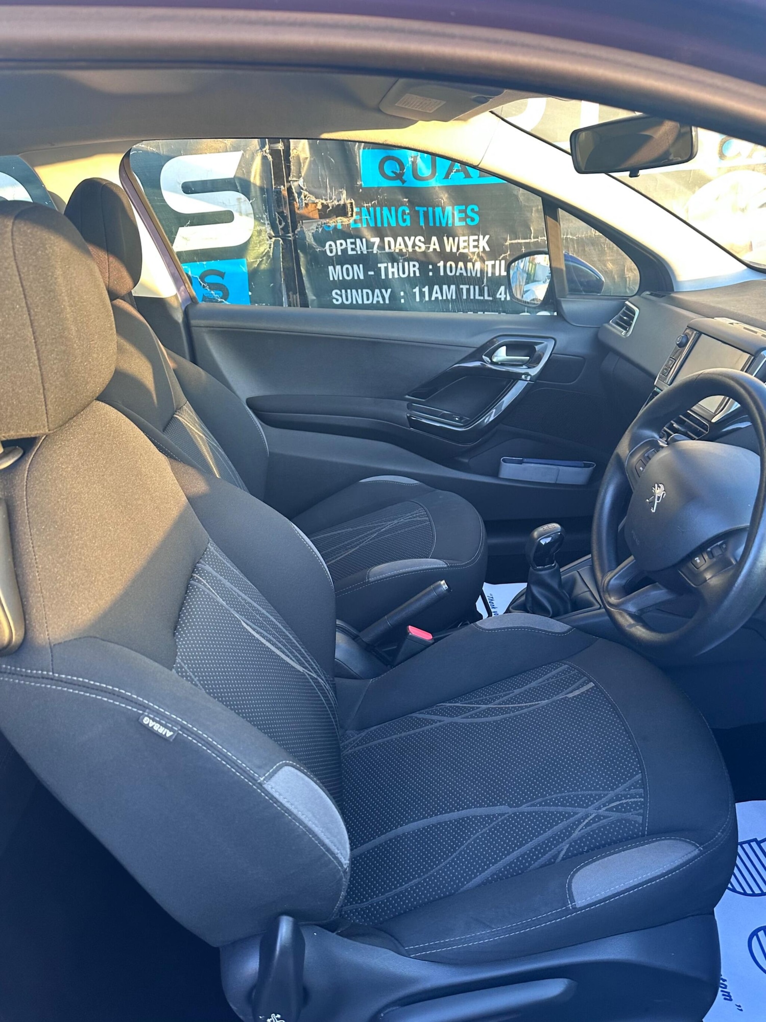 Used Peugeot 208 2014 for sale - 77229693: Photo 11