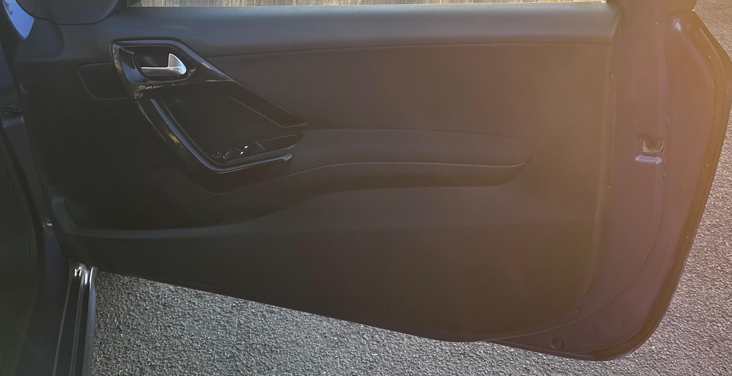 Used Peugeot 208 2014 for sale - 77229693: Photo 12