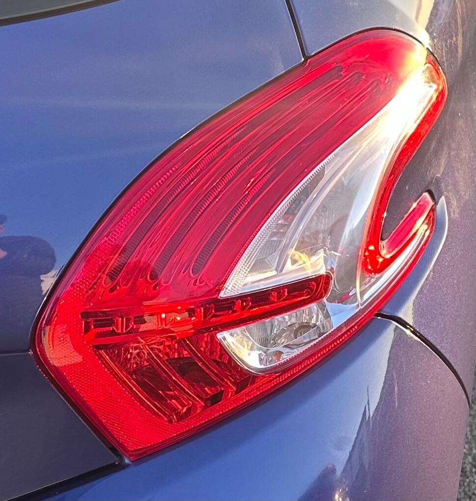 Used Peugeot 208 2014 for sale - 77229693: Photo 13