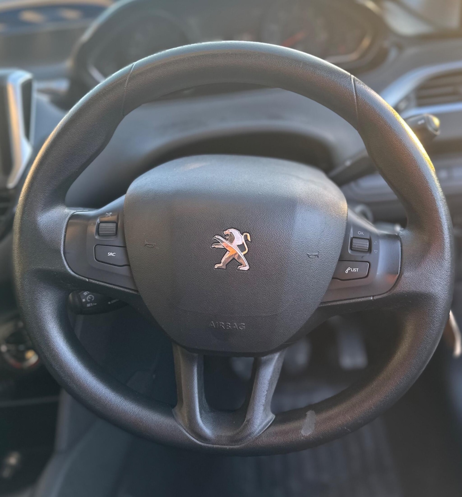 Used Peugeot 208 2014 for sale - 77229693: Photo 2