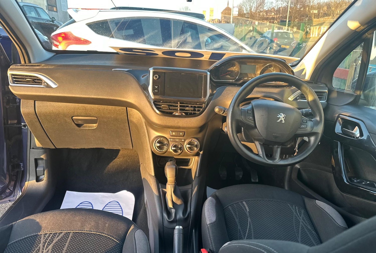 Used Peugeot 208 2014 for sale - 77229693: Photo 37