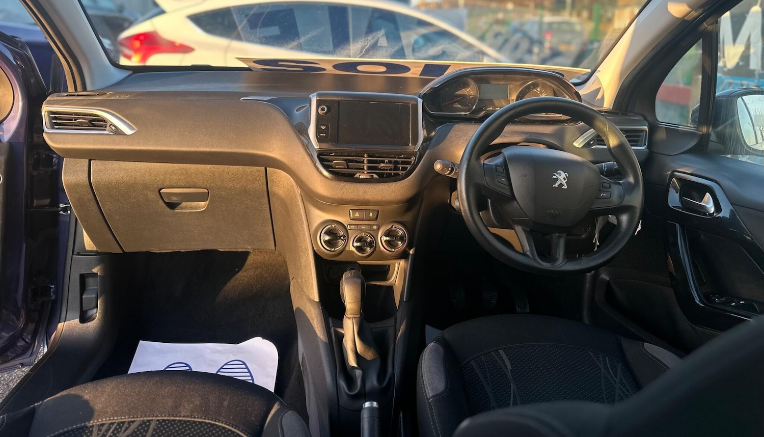 Used Peugeot 208 2014 for sale - 77229693: Photo 38