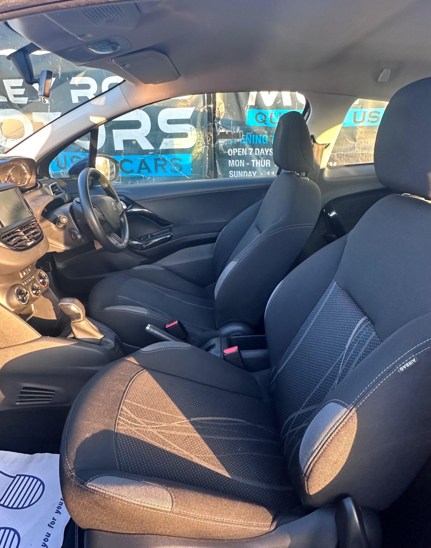 Used Peugeot 208 2014 for sale - 77229693: Photo 44