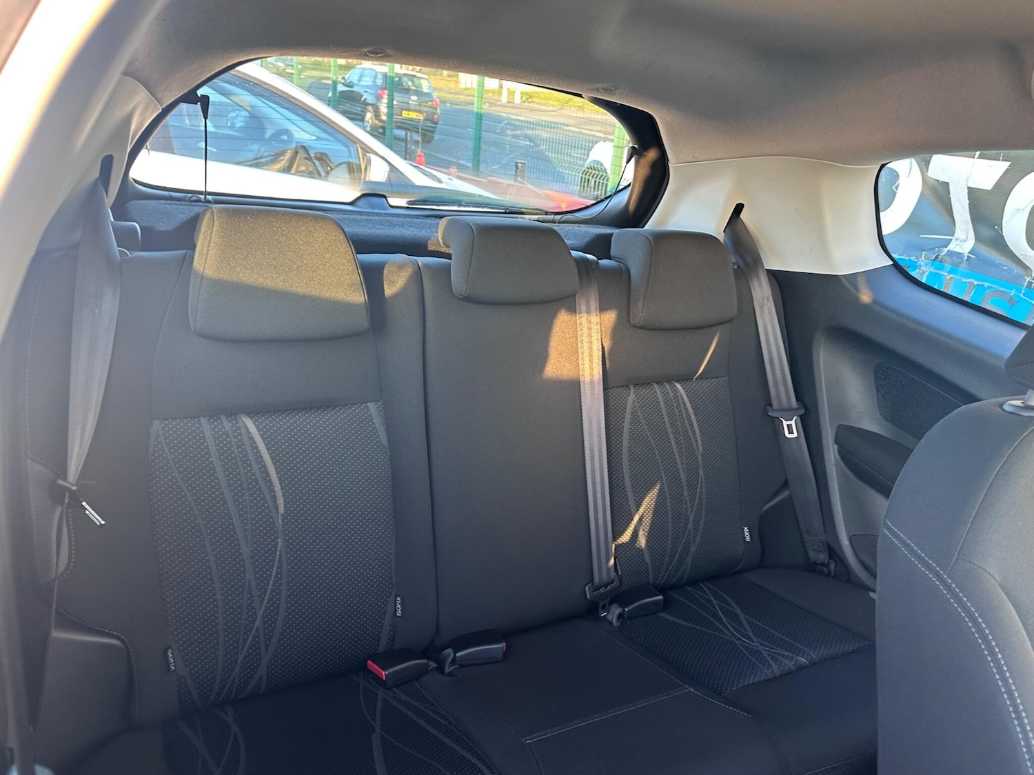 Used Peugeot 208 2014 for sale - 77229693: Photo 6