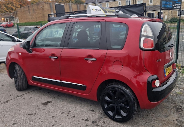 Used Citroen C3 Picasso 2017 for sale - 76325954: Photo 22