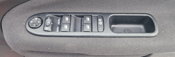 Used Citroen C3 Picasso 2017 for sale - 76325954: Photo 29