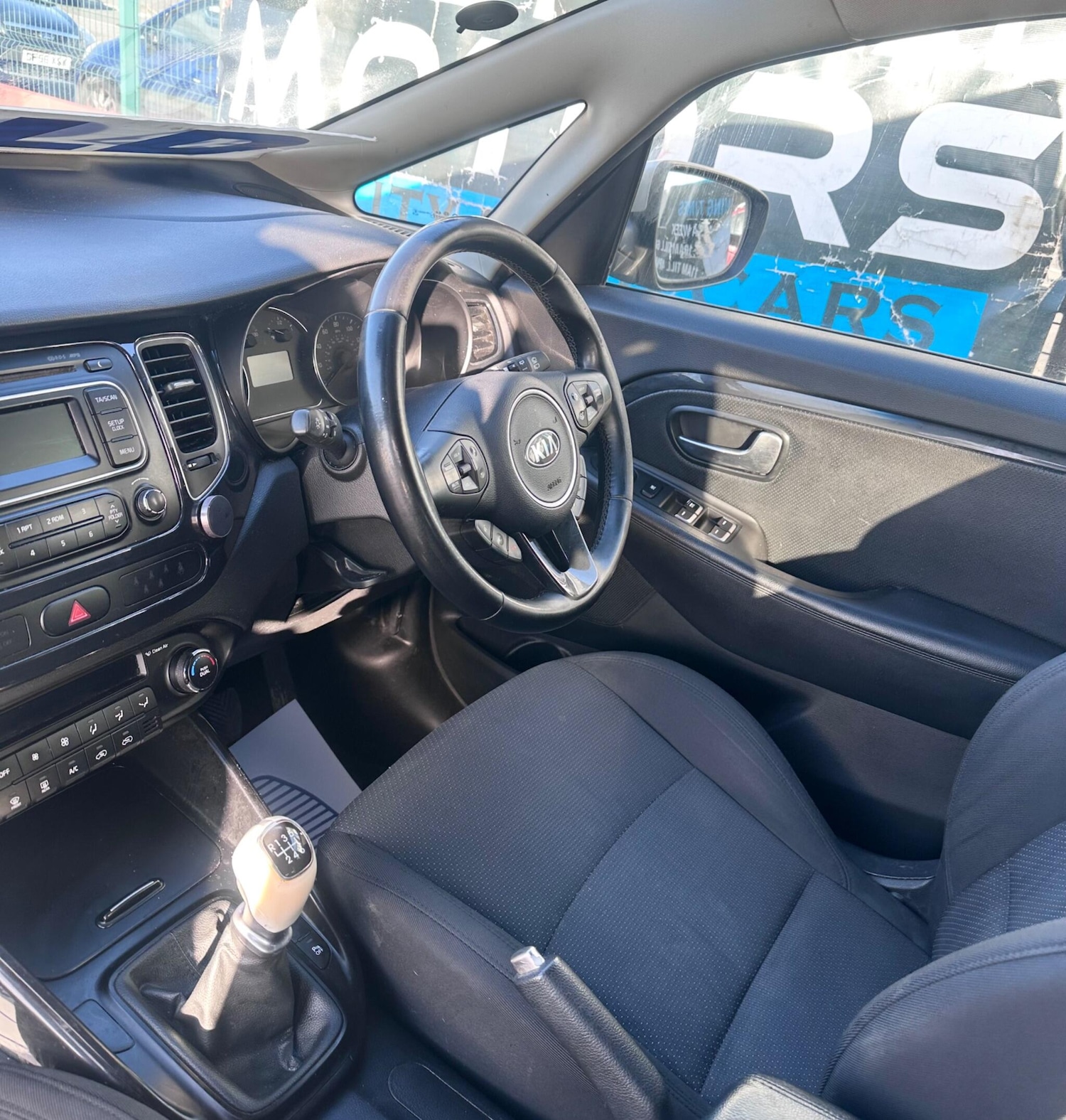 Used Kia Carens 2014 for sale - 77752895: Photo 45