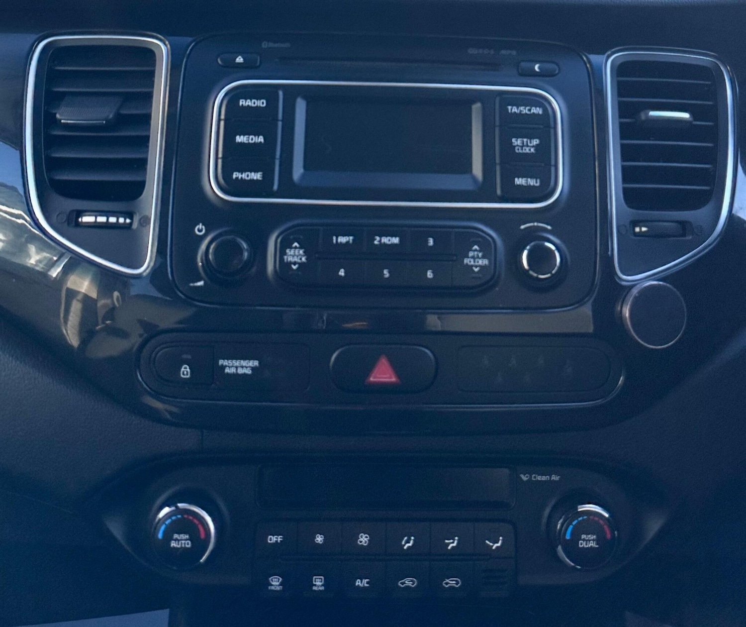 Used Kia Carens 2014 for sale - 77752895: Photo 71