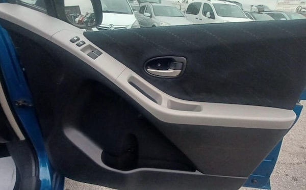 Used Toyota Yaris 2006 for sale - 76270712: Photo 12