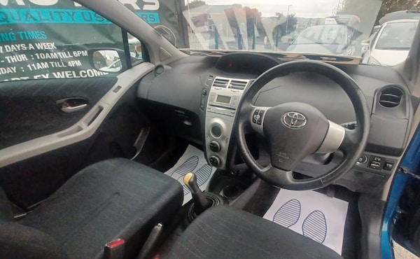 Used Toyota Yaris 2006 for sale - 76270712: Photo 2