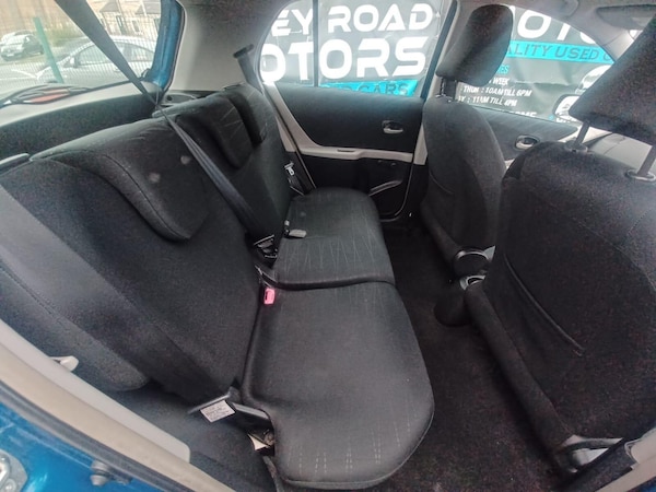 Used Toyota Yaris 2006 for sale - 76270712: Photo 9