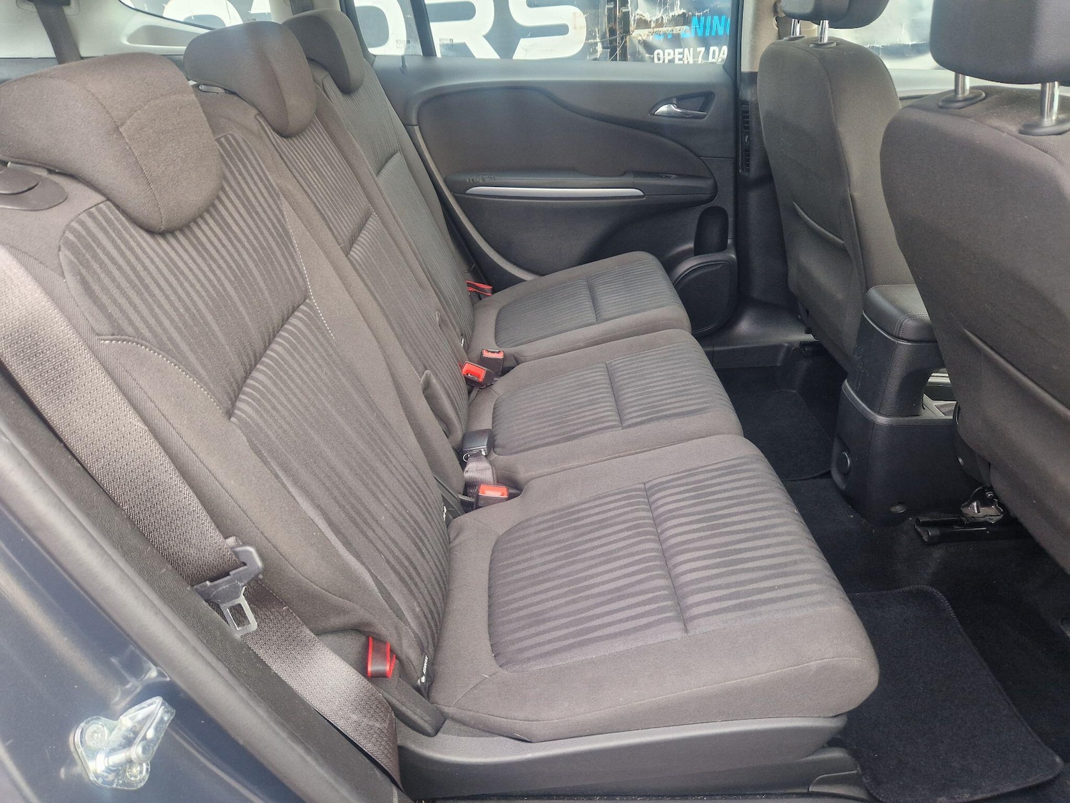 Used Vauxhall Zafira 2014 for sale - 76752656: Photo 17