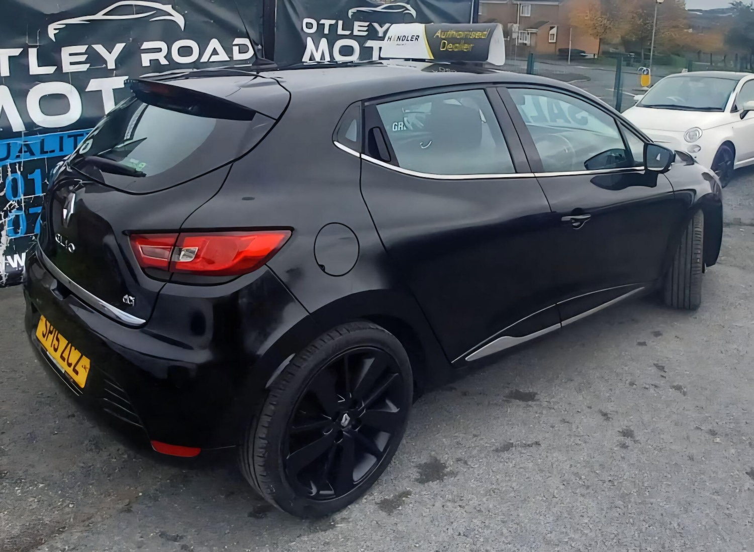 Used Renault Clio 2015 for sale - 76953424: Photo 15