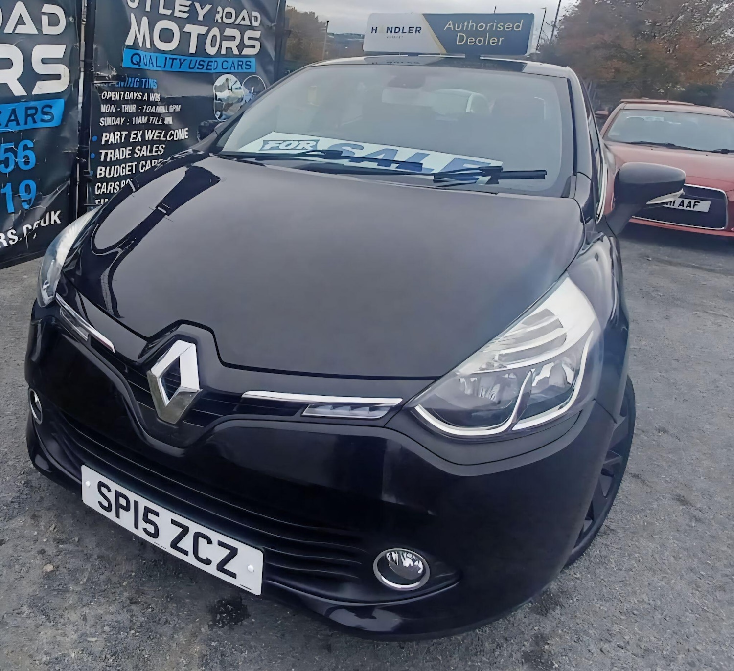 Used Renault Clio 2015 for sale - 76953424: Photo 17
