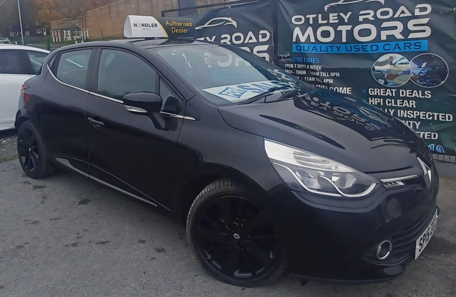 Used Renault Clio 2015 for sale - 76953424: Photo 21