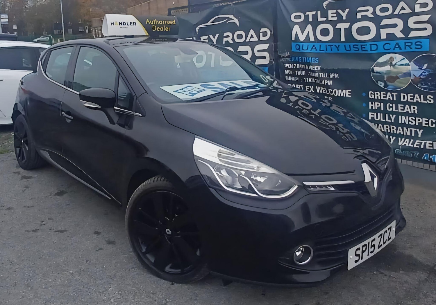 Used Renault Clio 2015 for sale - 76953424: Photo 3
