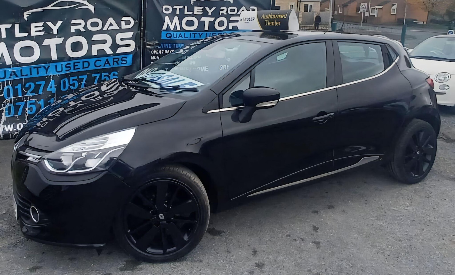 Used Renault Clio 2015 for sale - 76953424: Photo 30