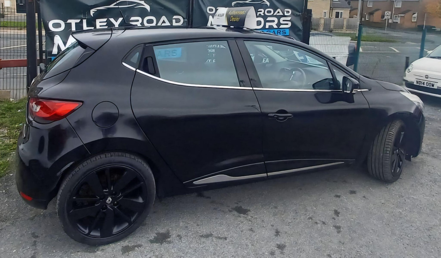 Used Renault Clio 2015 for sale - 76953424: Photo 41