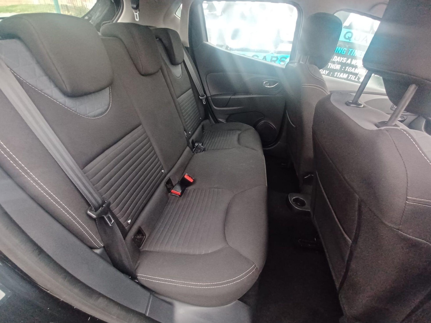 Used Renault Clio 2015 for sale - 76953424: Photo 9