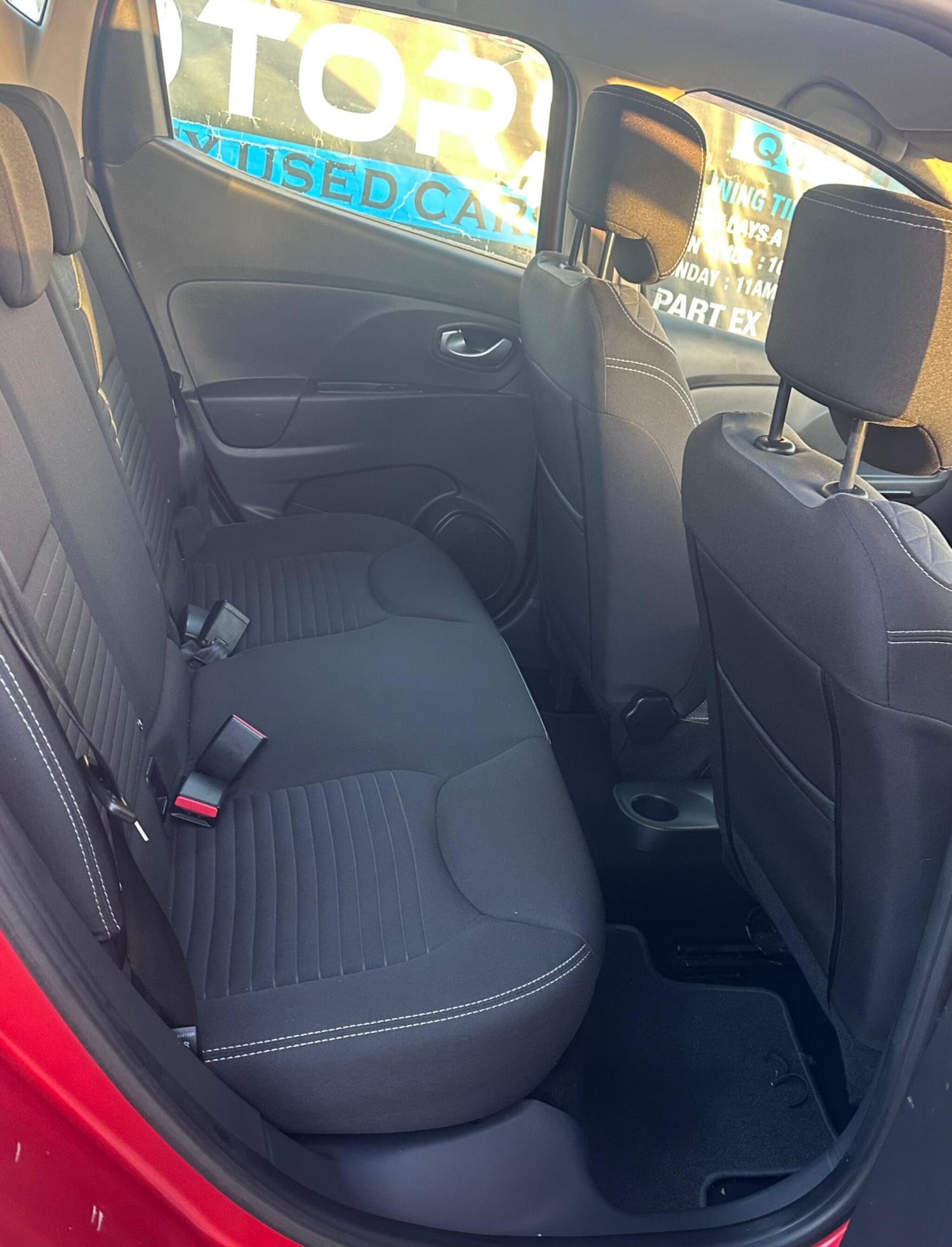 Used Renault Clio 2015 for sale - 76656962: Photo 12