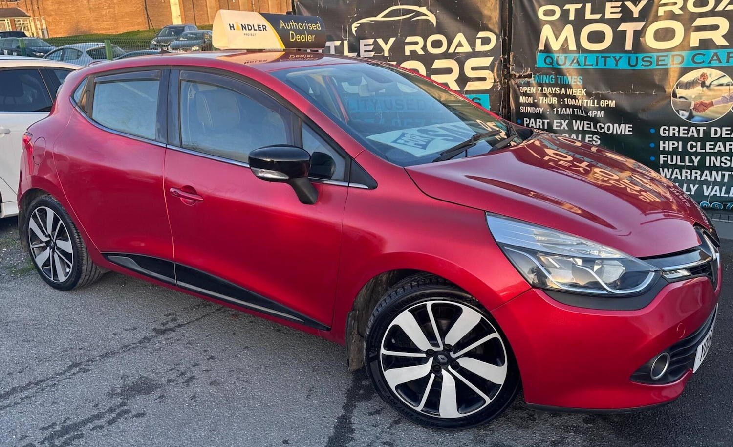 Used Renault Clio 2015 for sale - 76656962: Photo 21