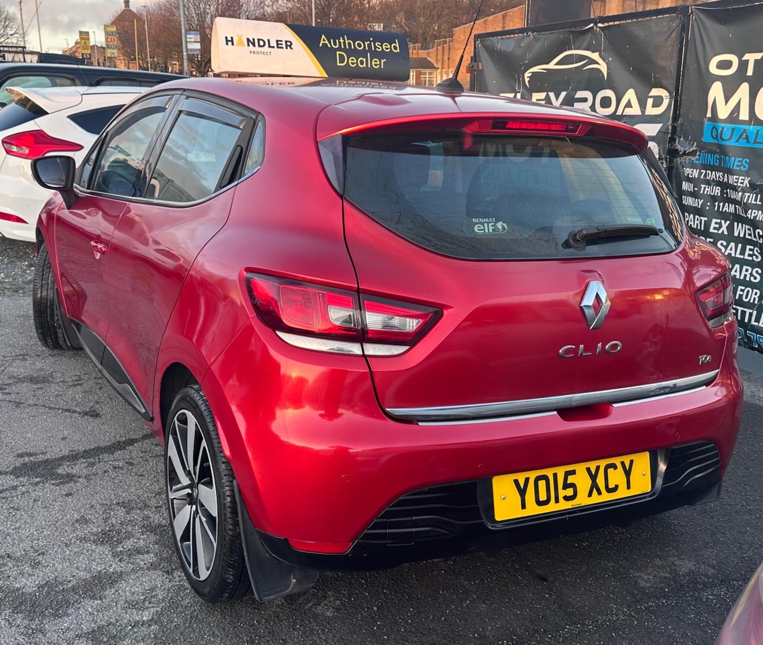 Used Renault Clio 2015 for sale - 76656962: Photo 24