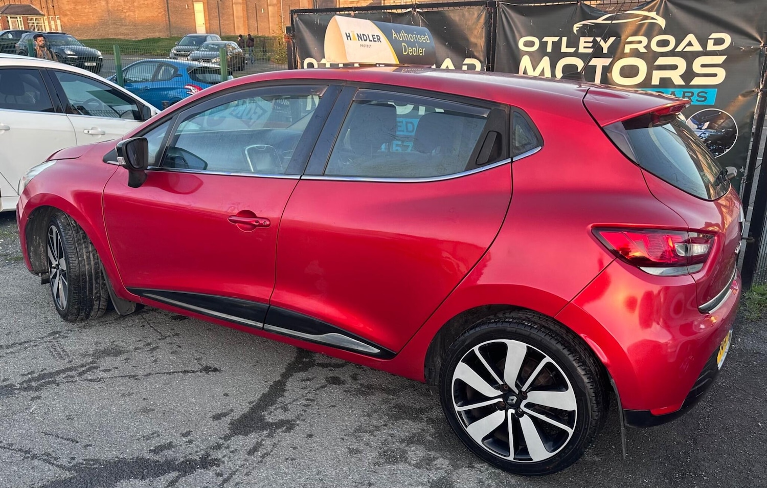 Used Renault Clio 2015 for sale - 76656962: Photo 41