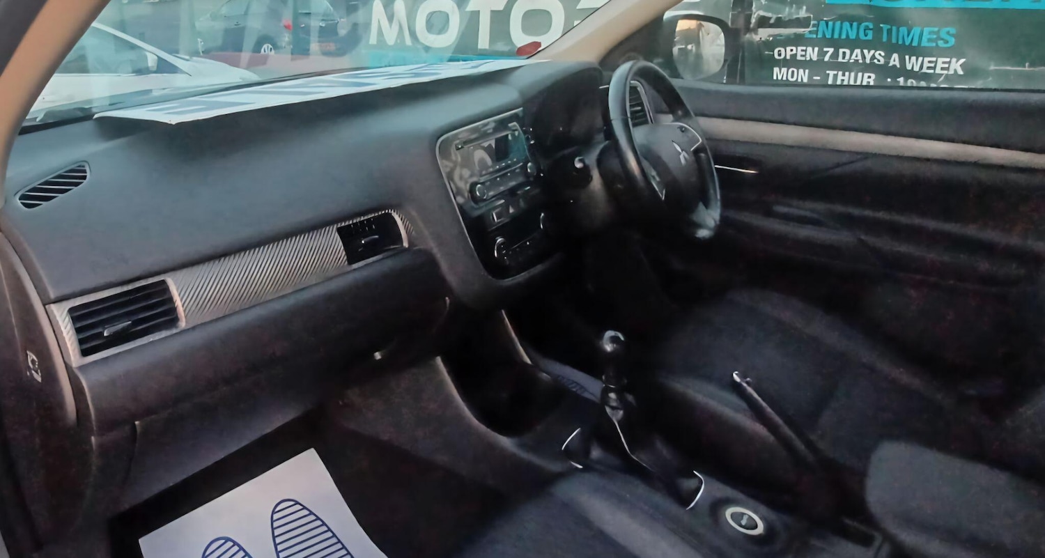 Used Mitsubishi Outlander 2014 for sale - 76671470: Photo 15