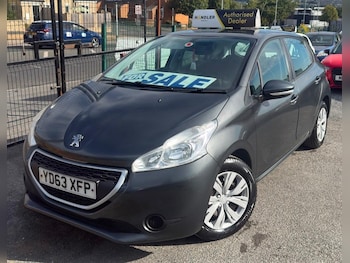Used Peugeot 208 2013 for sale - 79544226: Photo