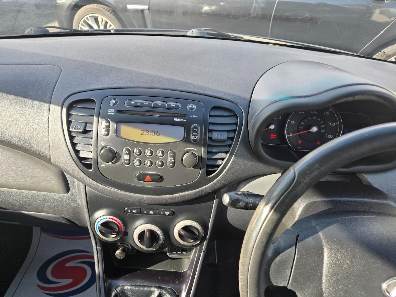 Used Hyundai i10 2013 for sale - 76394998: Photo 13