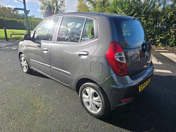 Used Hyundai i10 2013 for sale - 76394998: Photo