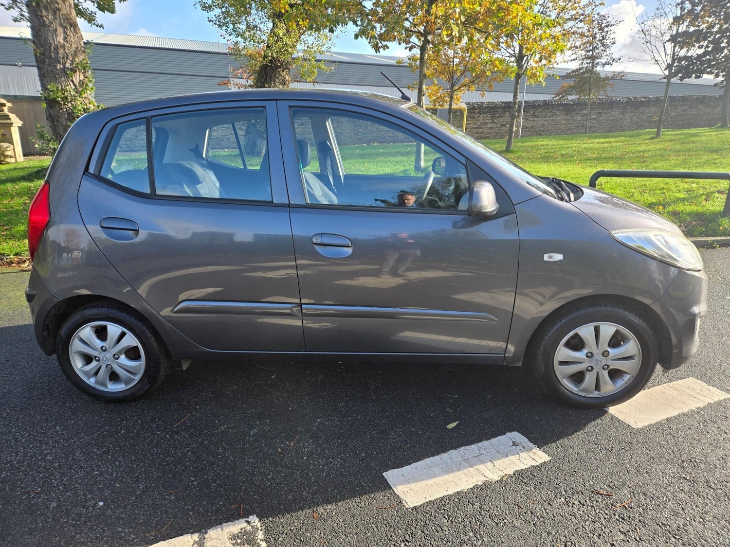 Used Hyundai i10 2013 for sale - 76394998: Photo 7