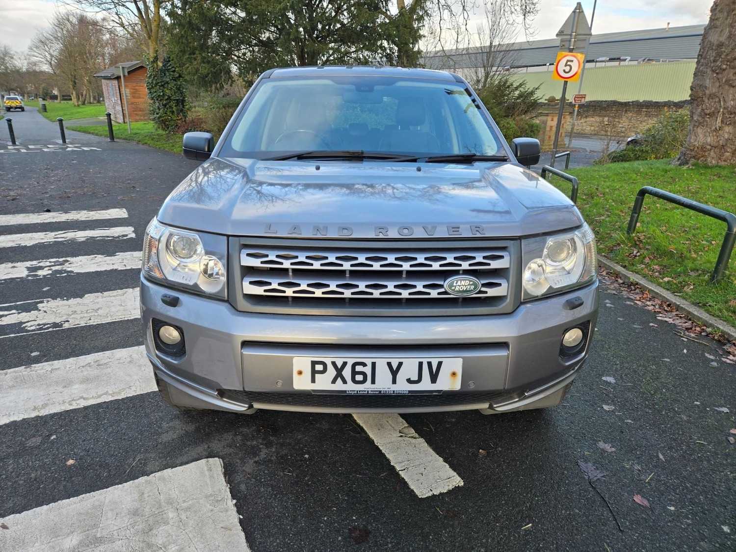 Used Land Rover Freelander 2011 for sale - 76895960: Photo 2