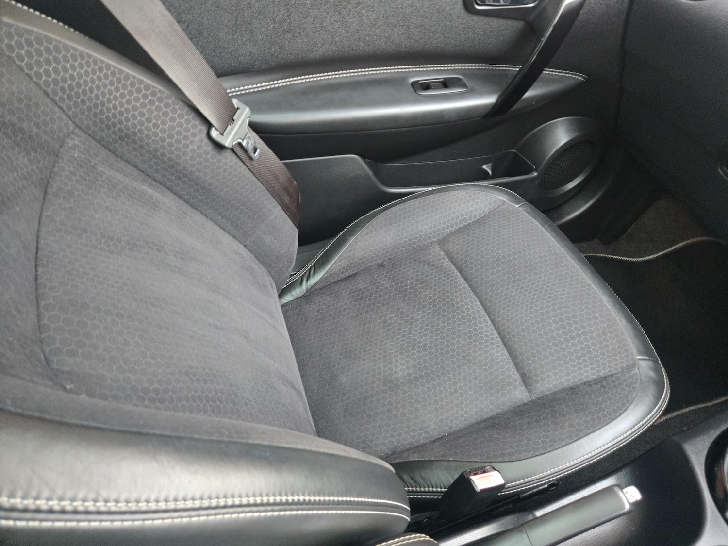 Used Nissan Qashqai 2013 for sale - 77187282: Photo 13