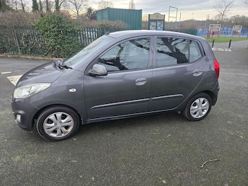 Used Hyundai i10 2013 for sale - 77493710: Photo