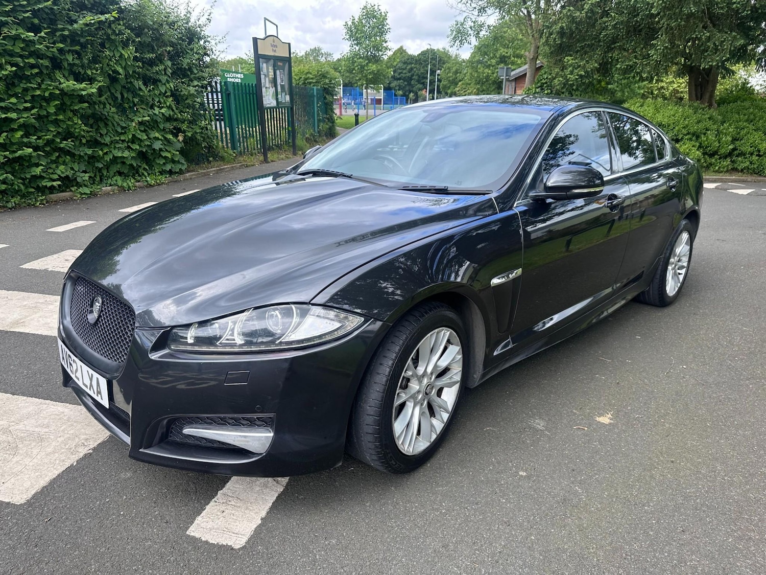 Used Jaguar XF 2012 for sale - 76581329: Photo 3
