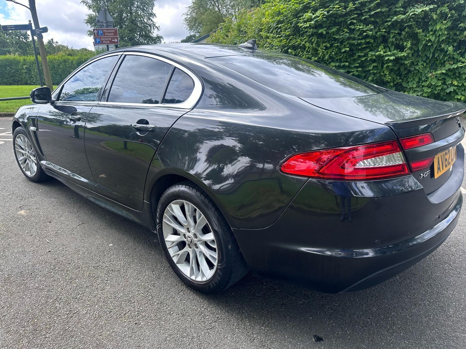Used Jaguar XF 2012 for sale - 76581329: Photo 5