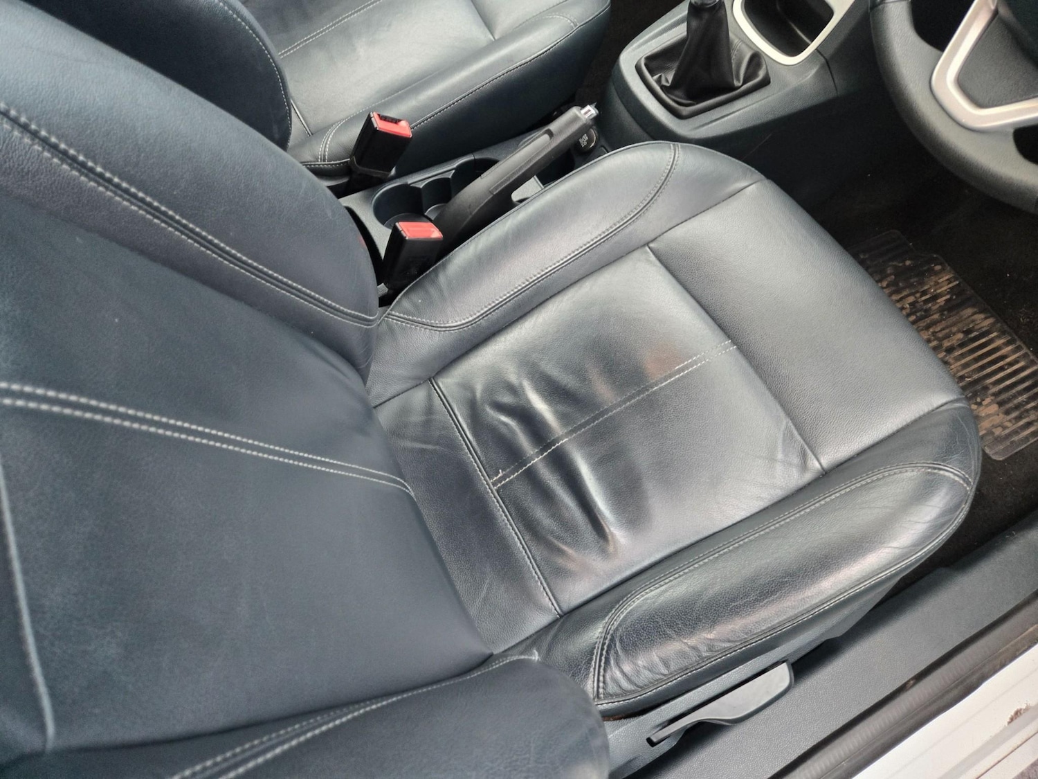 Used Ford Fiesta 2010 for sale - 76882963: Photo 14