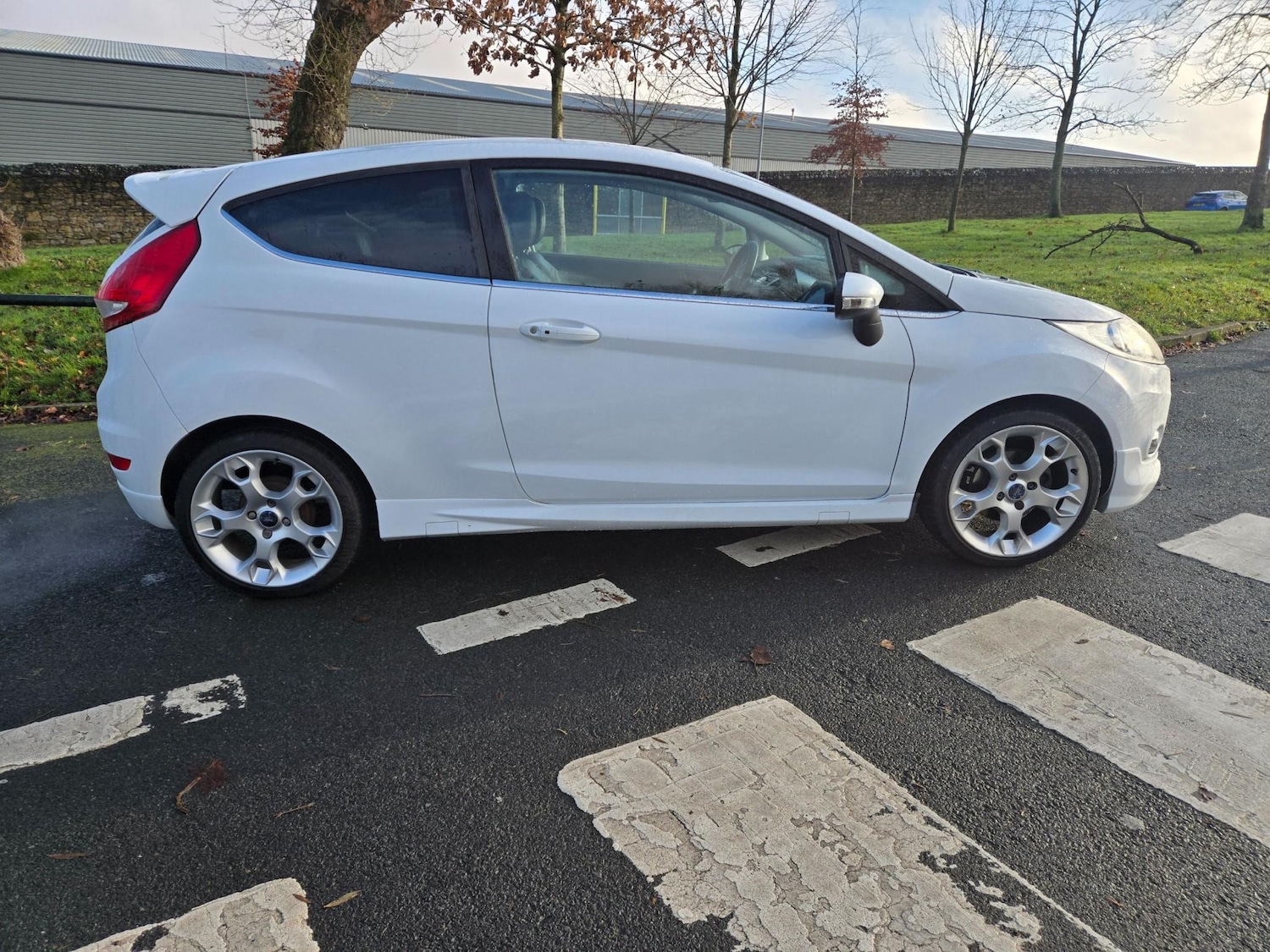 Used Ford Fiesta 2010 for sale - 76882963: Photo 8