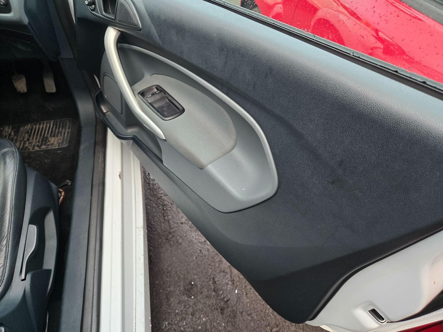 Used Ford Fiesta 2010 for sale - 76882963: Photo 9