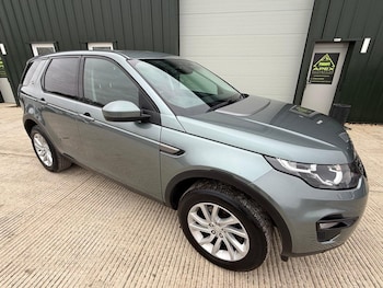 Used Land Rover Discovery Sport 2017 for sale - 78190568: Photo