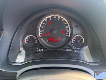 Used Volkswagen up! 2015 for sale - 78241137: Photo